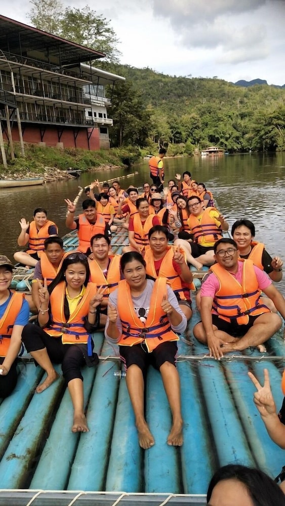 PECHMANEEKAN BEACH RESORT 60/71