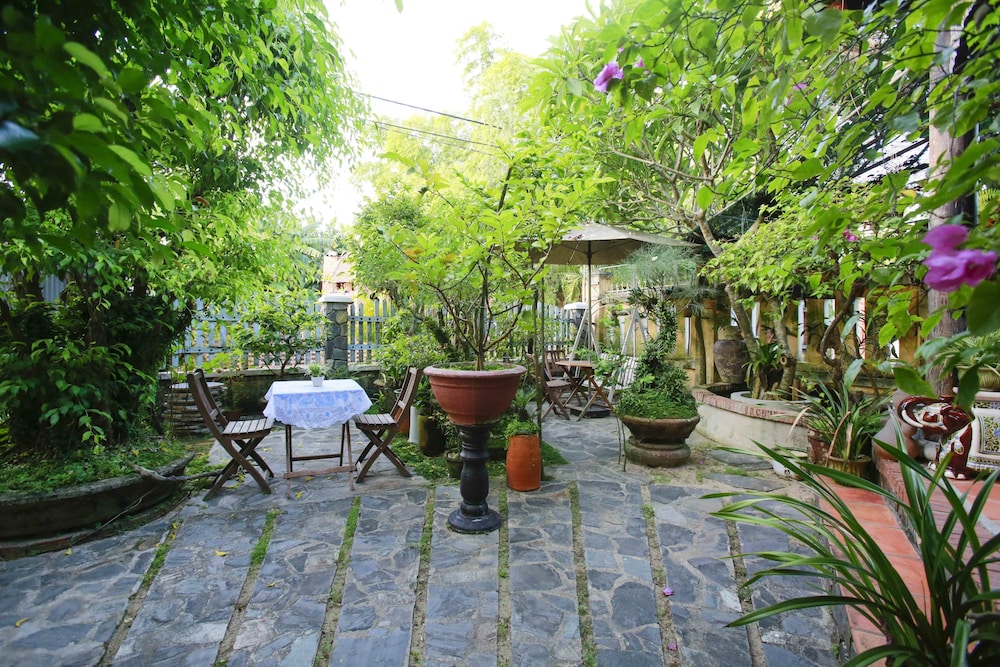 Terra Cotta Homestay And Hostel 31/36