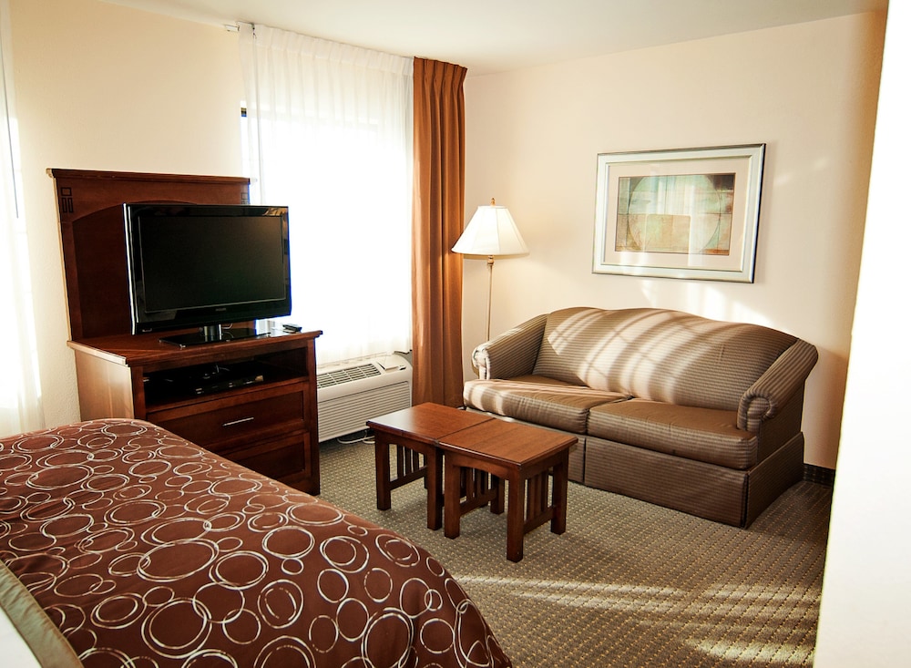 Staybridge Suites Wichita 43/79