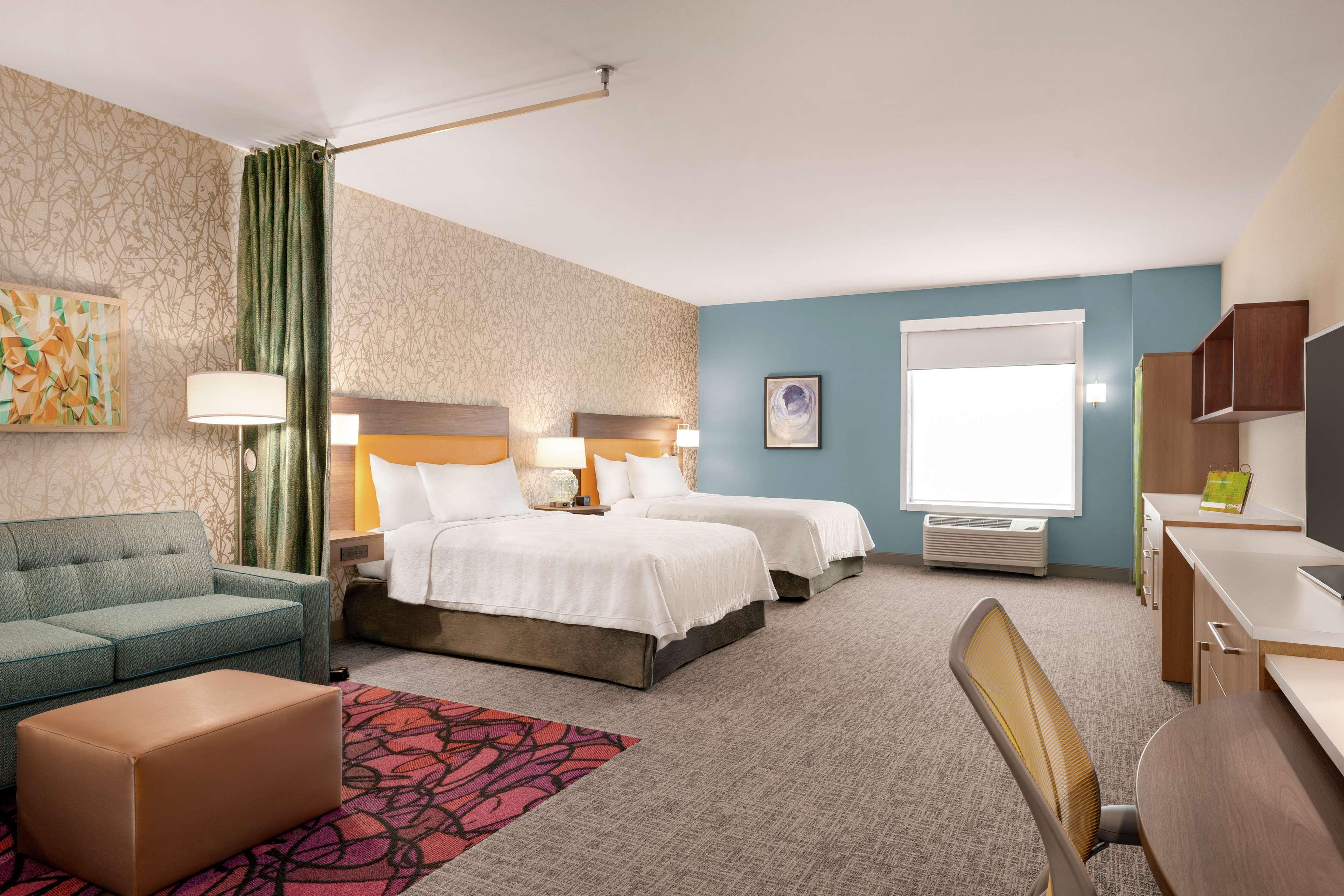 STUDIO, 2 QUEEN BEDS, ACCESSIBLE