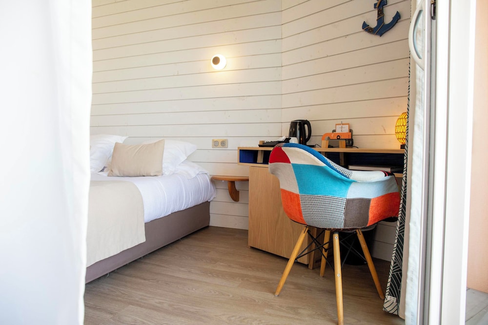 Room, Twin Beds, Sea View, Grand Hotel Du Lido 7/9