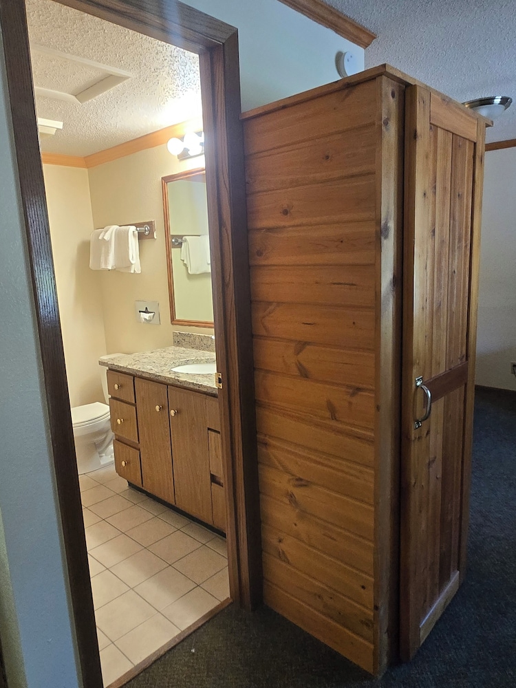 CENTERSTONE RESORT LAKE-AIRE 14/59