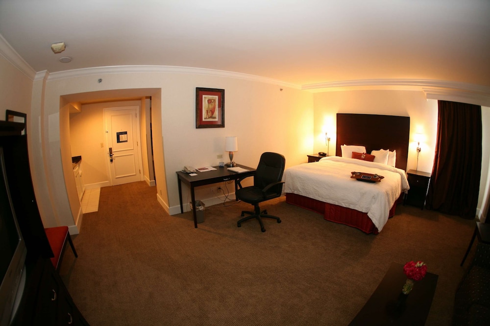 Hampton Inn and Suites Stamford 18/46