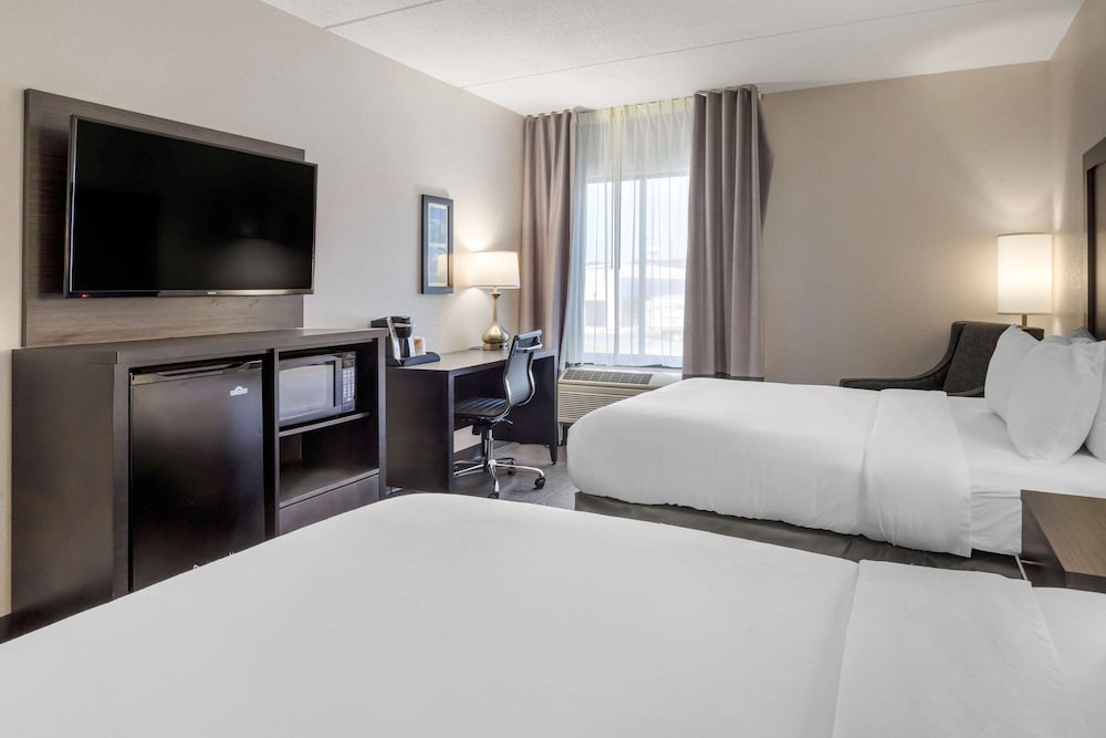 Standard, 2 Queen Beds