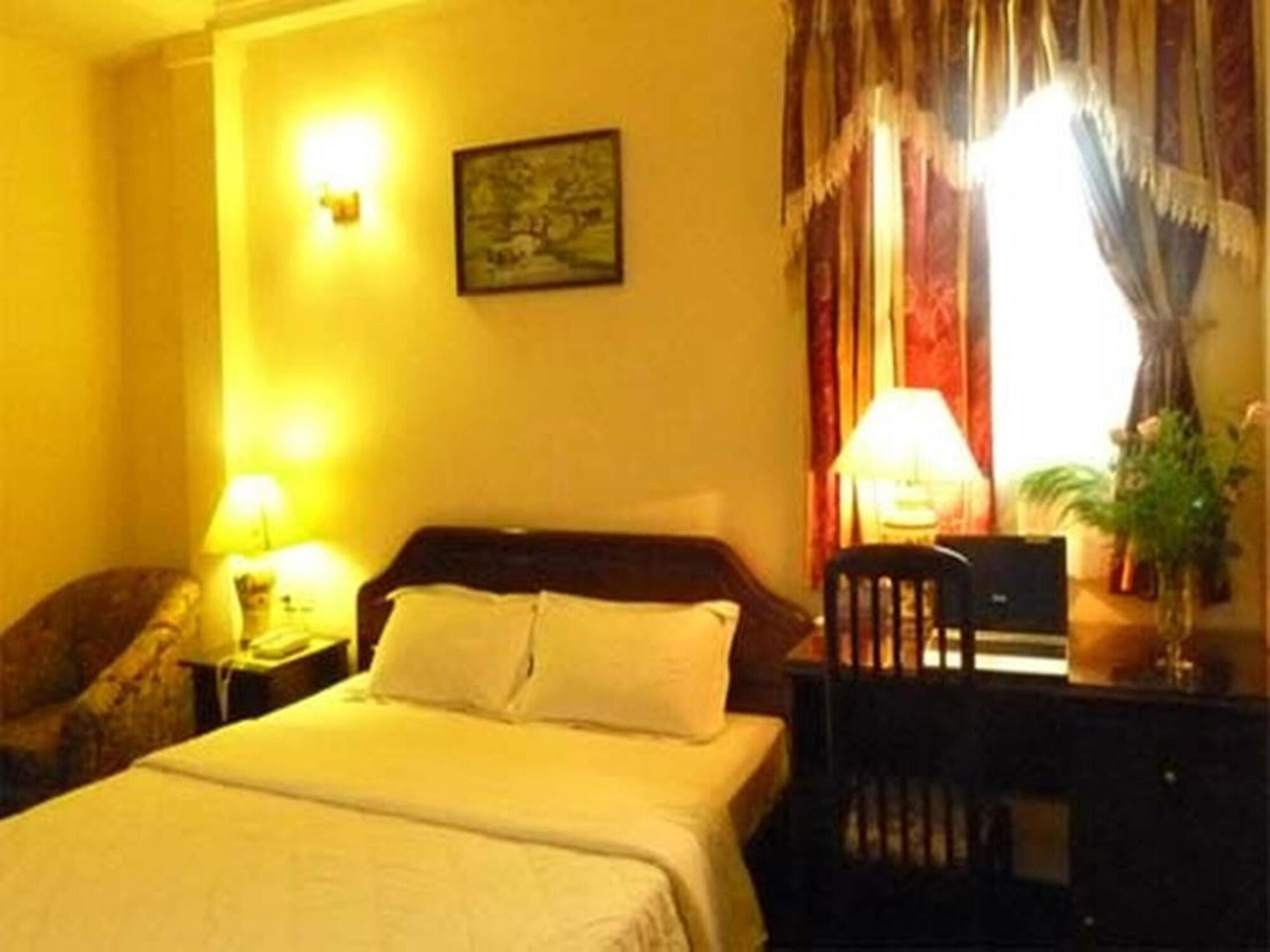 DELUXE, DOUBLE BED