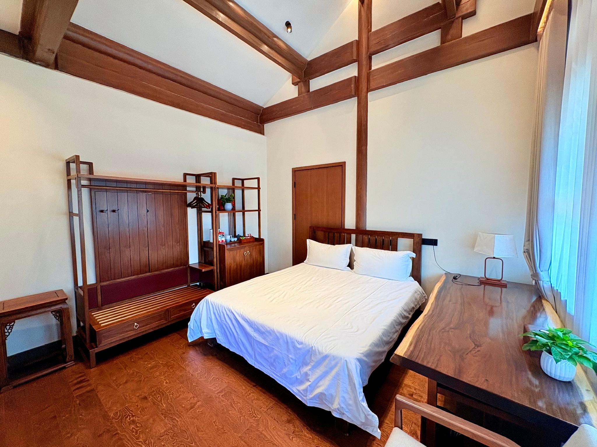 Suite, Twin Beds