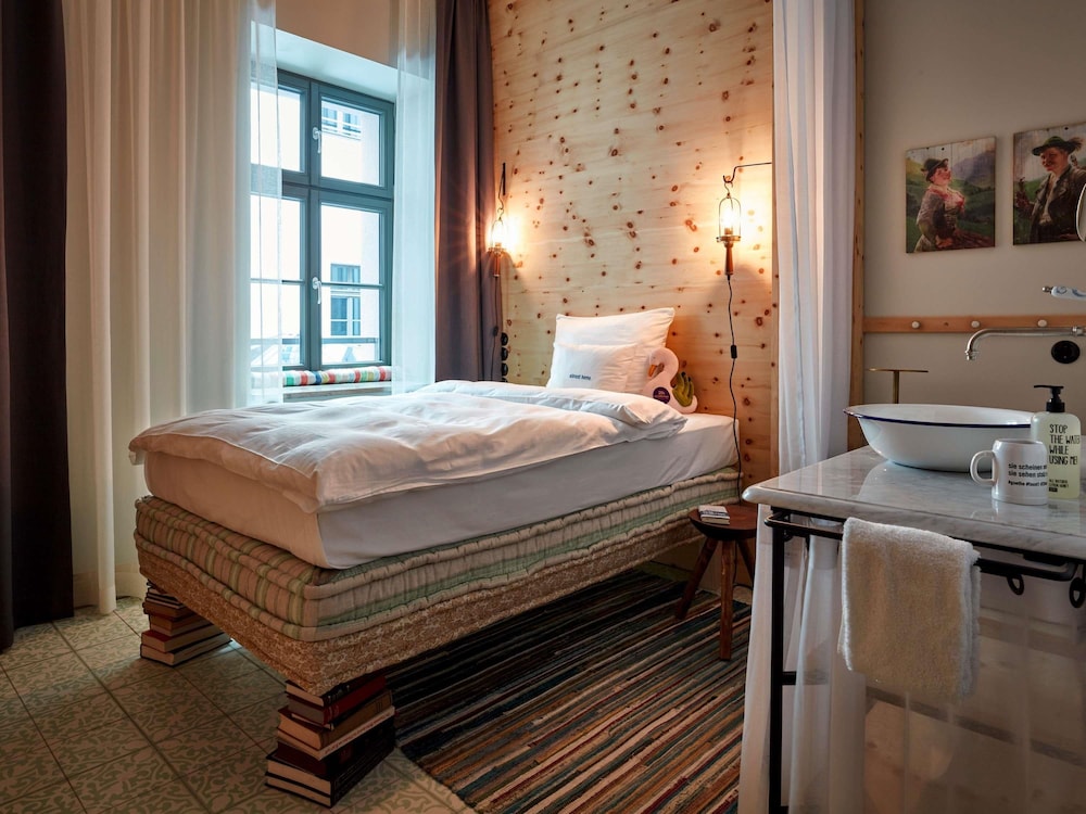 25hours Hotel The Royal Bavarian 18/75