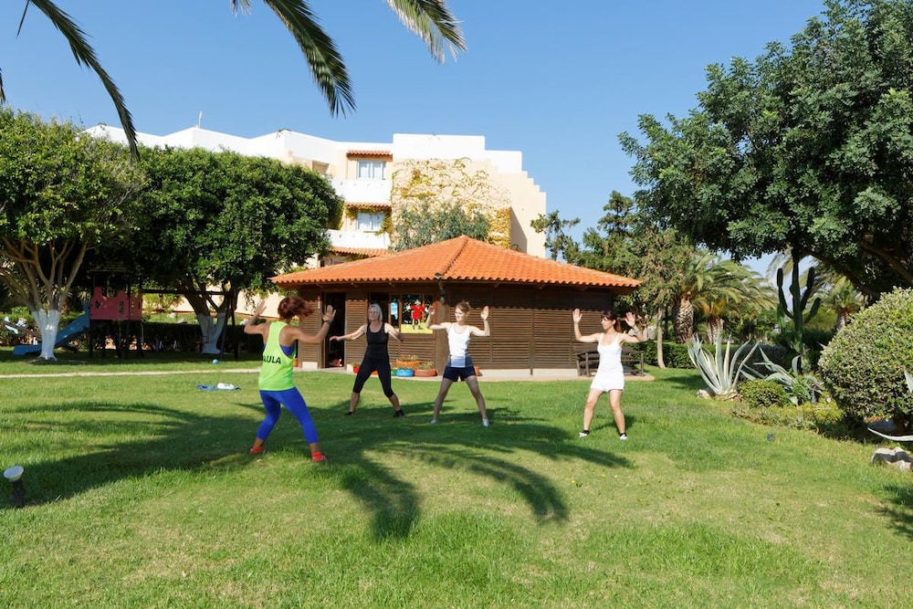 Anissa Beach and Village Hotel 71/80