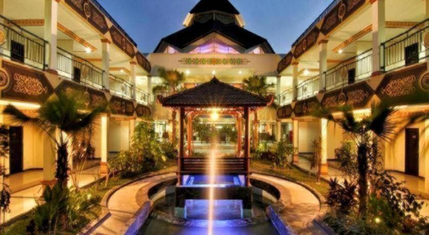 Yusro Hotel Convention 25/33