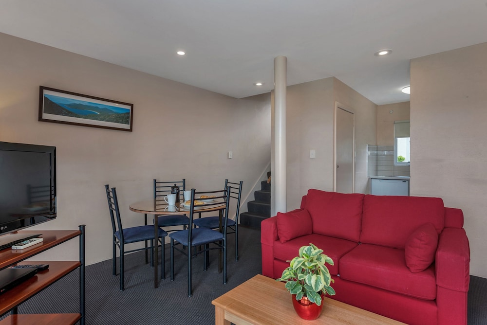 BAY VIEW VILLAS 35/64