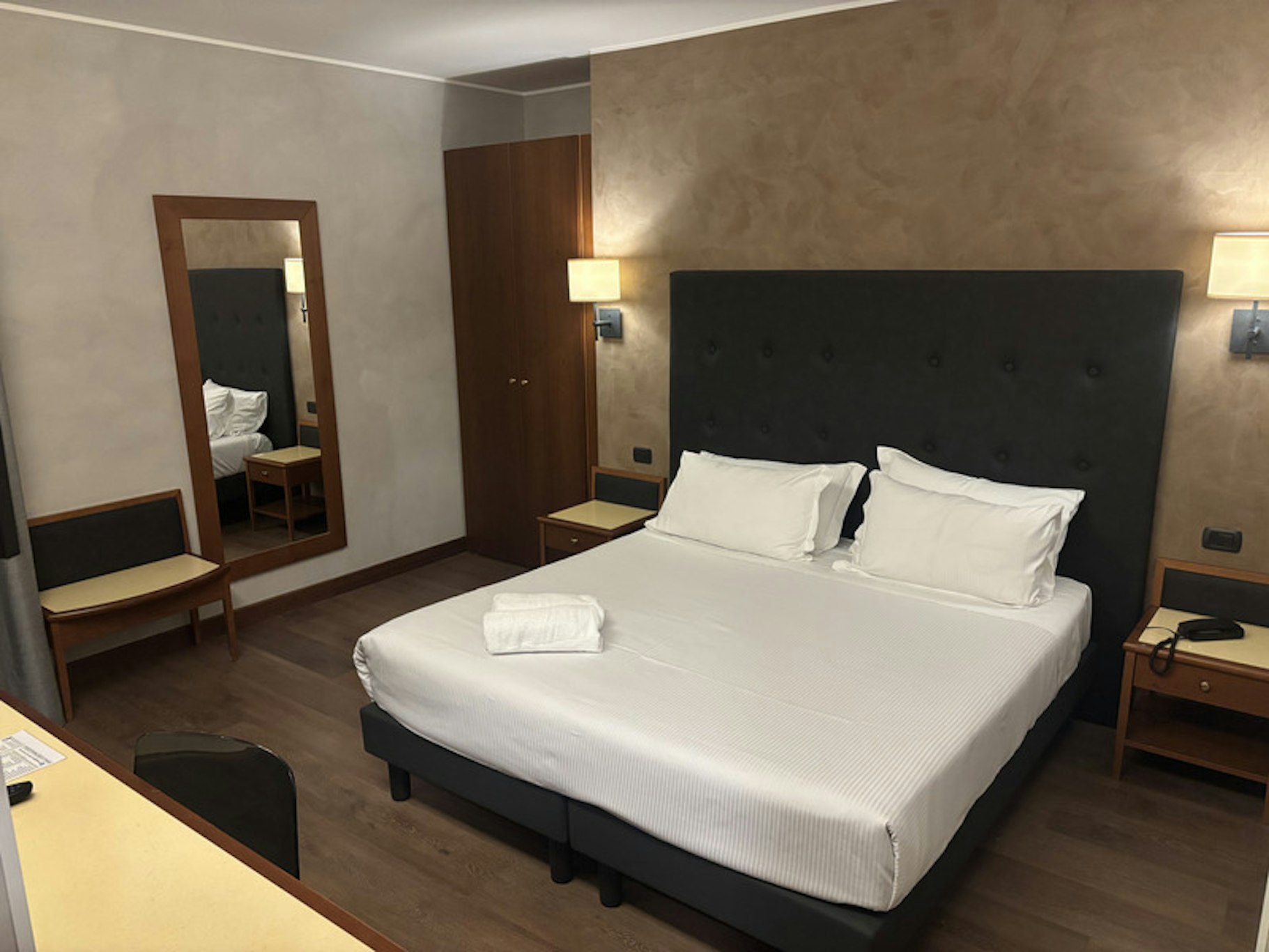 SUPERIOR, DOUBLE BED