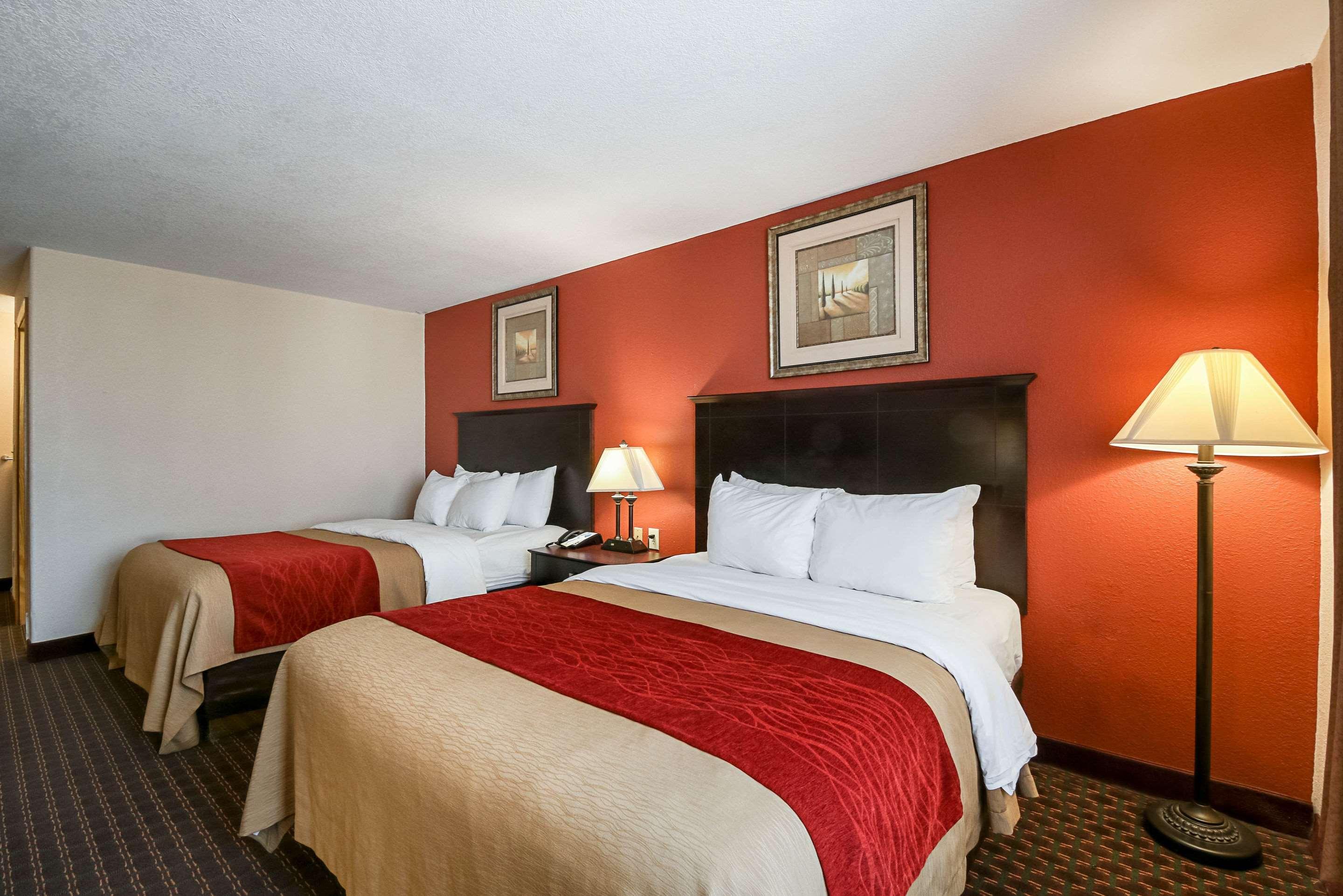جناح بسريرين كوين، Quality Inn Kingsville Hwy 77 2/2