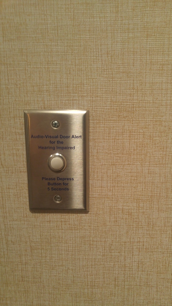 Holiday Inn & Suites Asheville-Biltmore Village Area 28/70