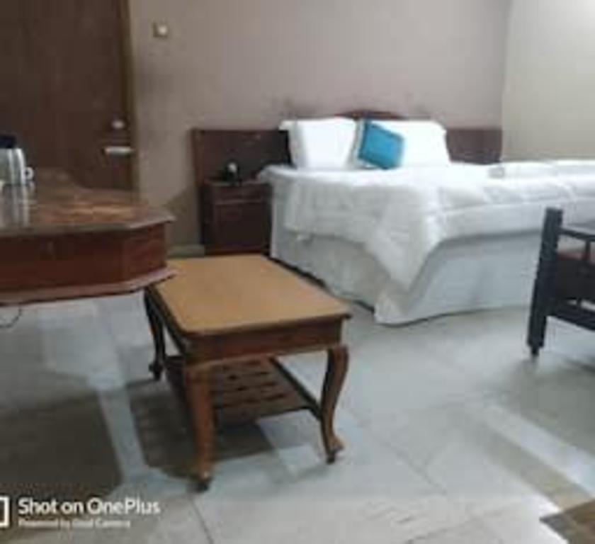 Hotel Gopikrishna 4/13