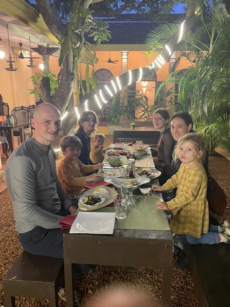 Mango House 48/71