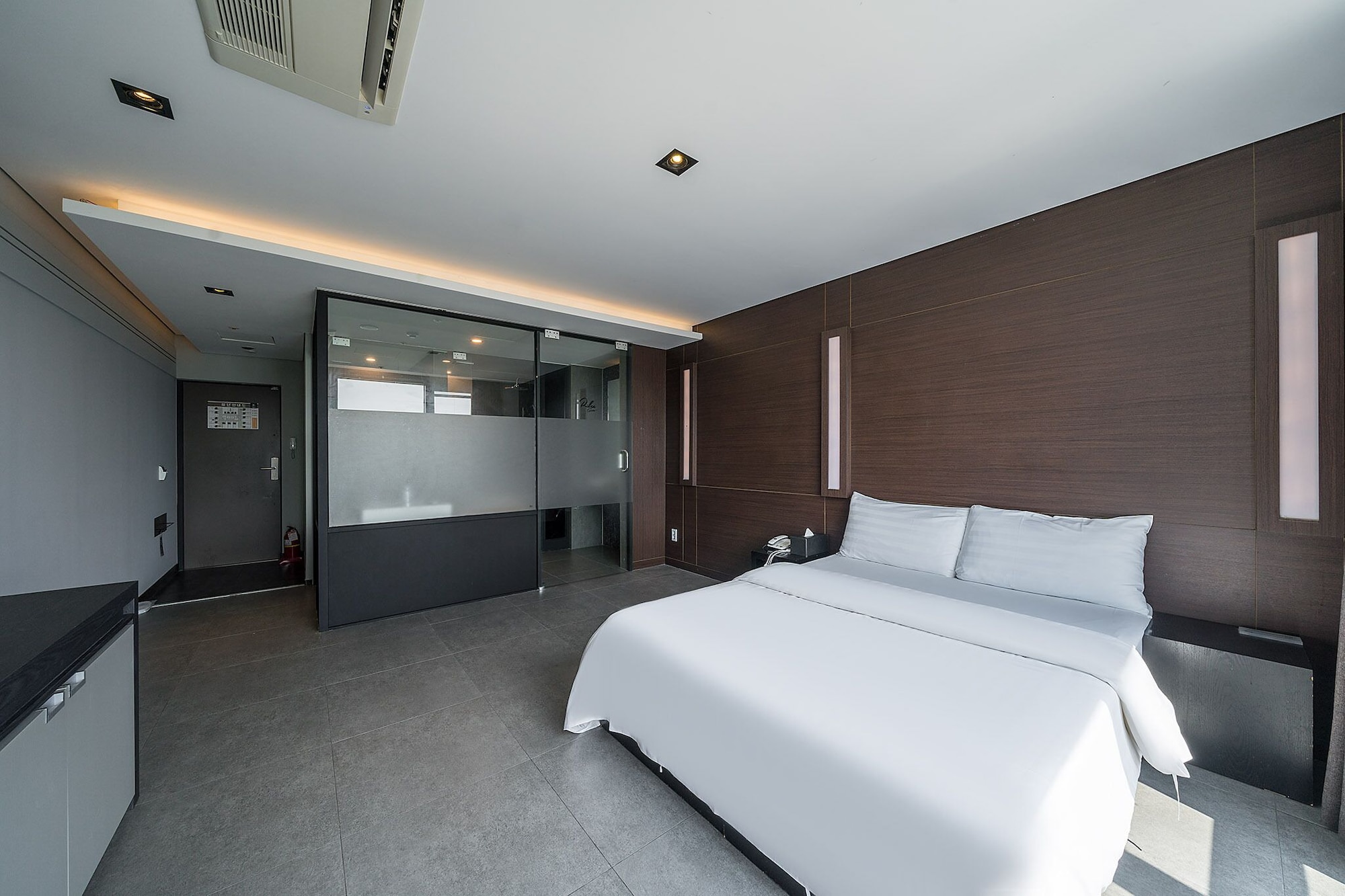 STANDARD, DOUBLE BED