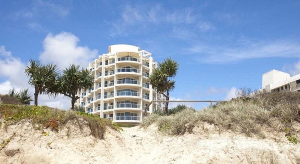 REGENCY ON THE BEACH 9/66