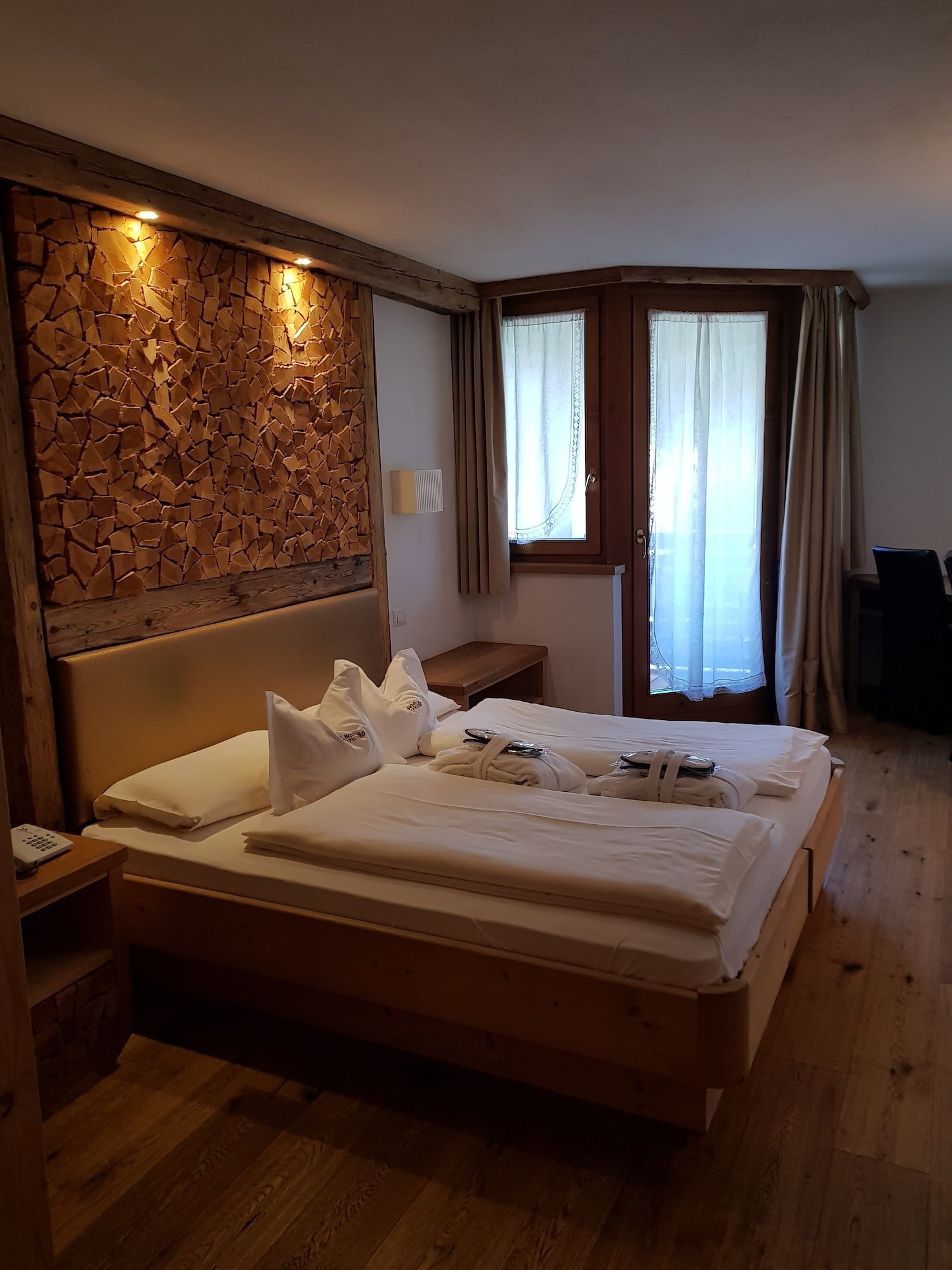 STANDARD, DOUBLE BED