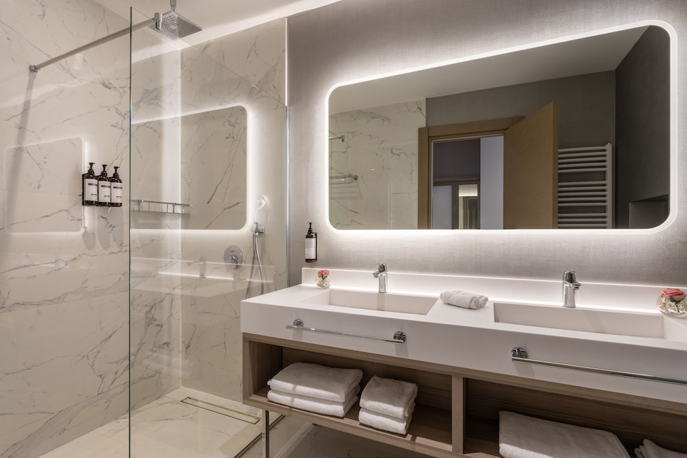 Hyatt Regency Kotor Bay Resort 49/50