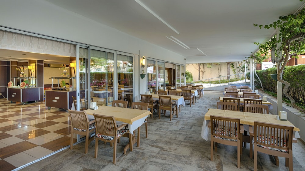 Akalia Suite Hotel and Spa 20/37