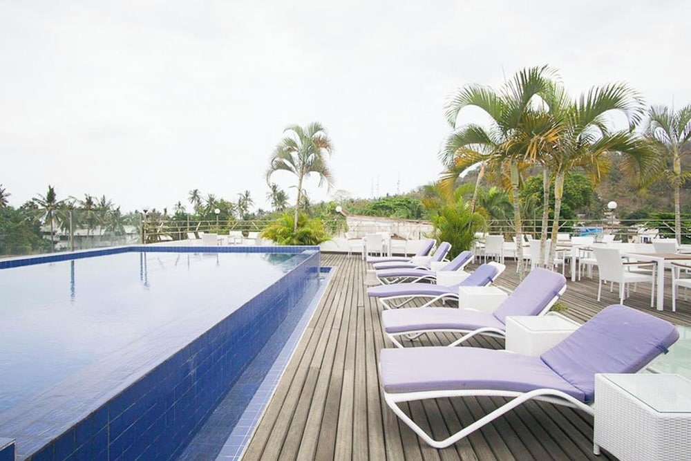 Taman Unique Hotel 40/50