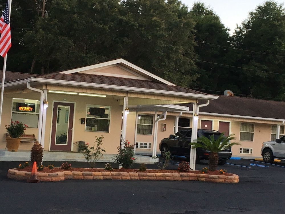 Blackwater Inn 2/36