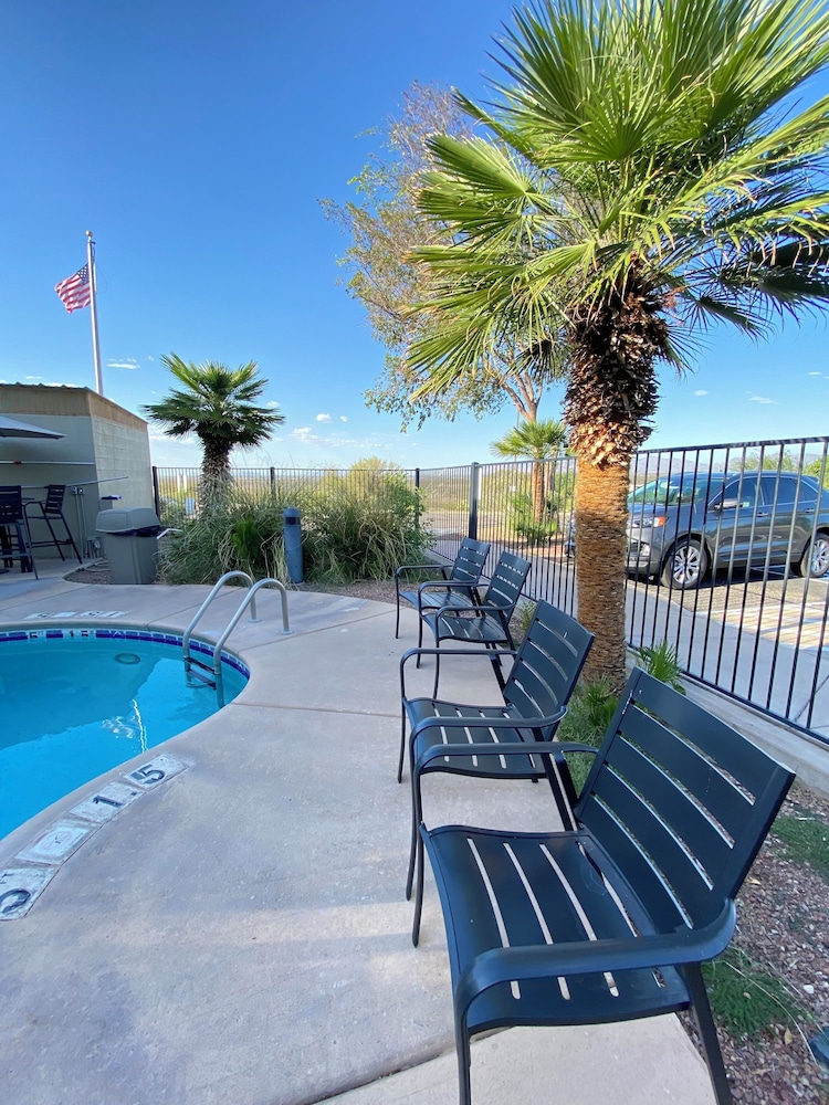 Tombstone Grand Hotel, a Baymont by Wyndham 23/50