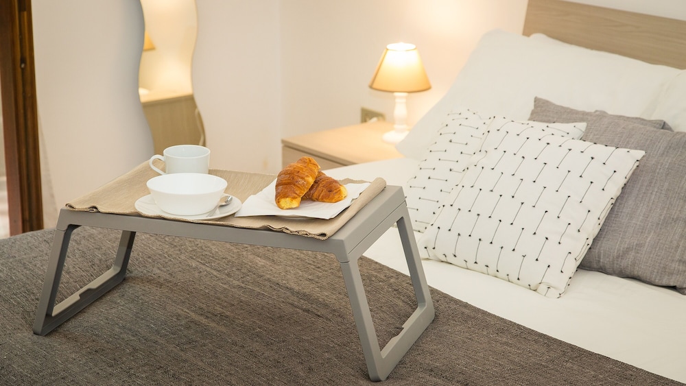 Rental In Rome Rosselli Palace Apartment 2 42/50