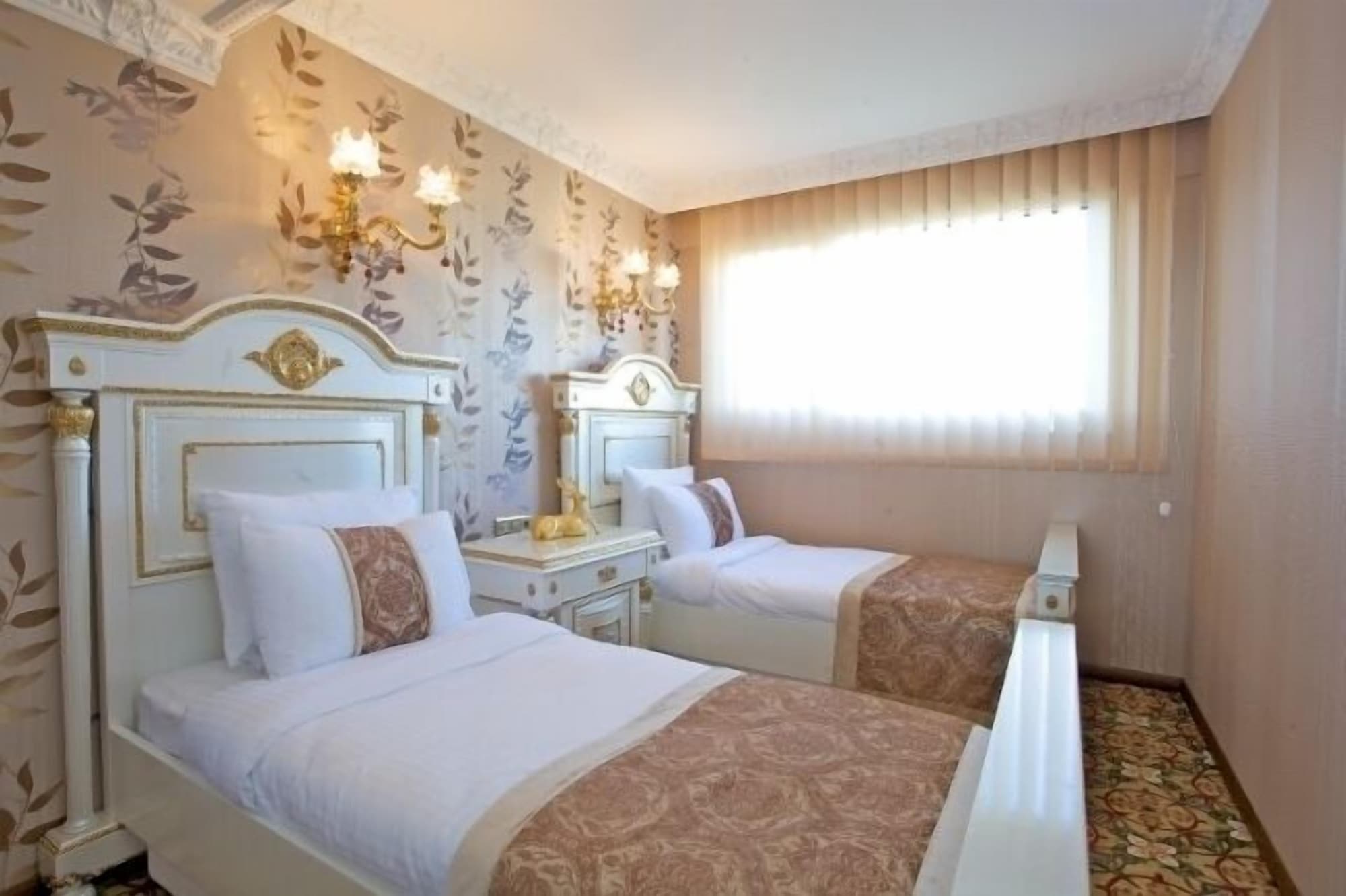 STANDARD, DOUBLE OR TWIN BED