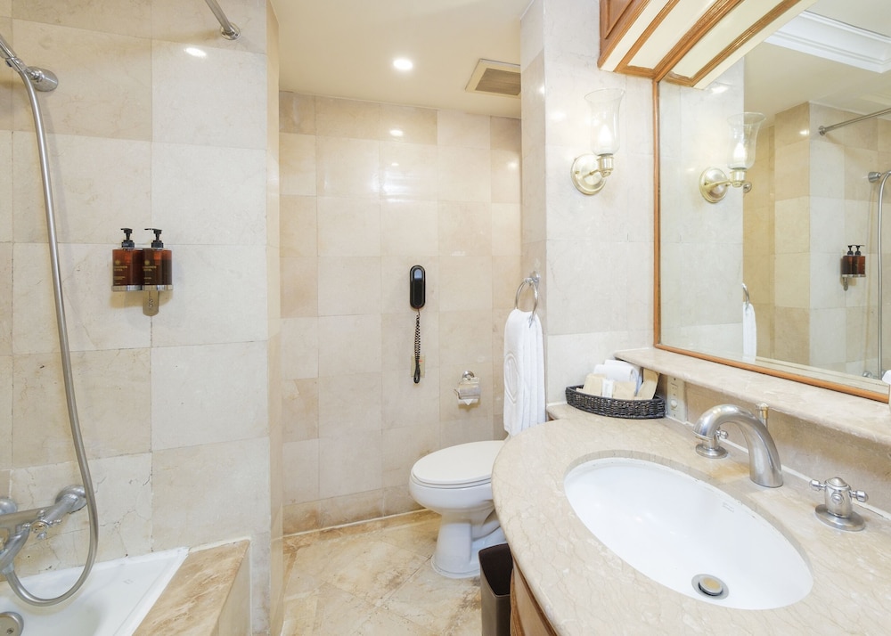 Richmonde Hotel Ortigas 62/64