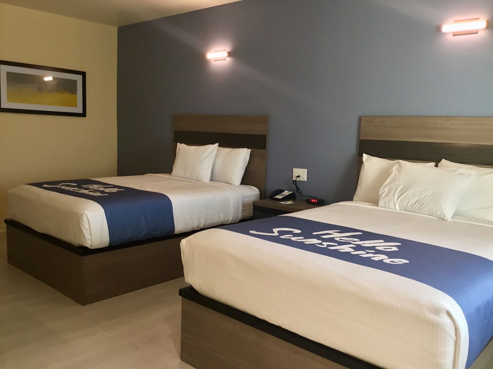 Days Inn By Wyndham Freeport 11/34