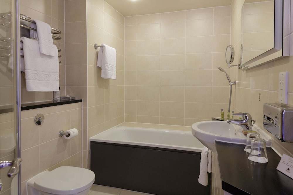 Cambridge Belfry Hotel & Spa 63/63