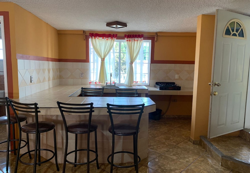 Hotel & Suites Cerro Rojo 52/68