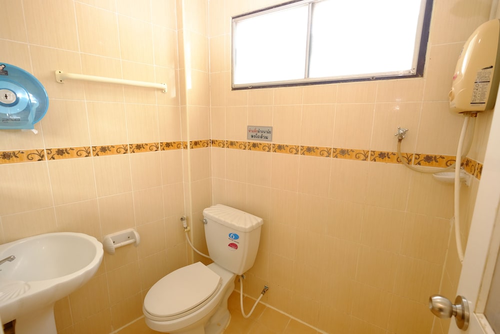 Baan Rim Khong Hotel 31/33