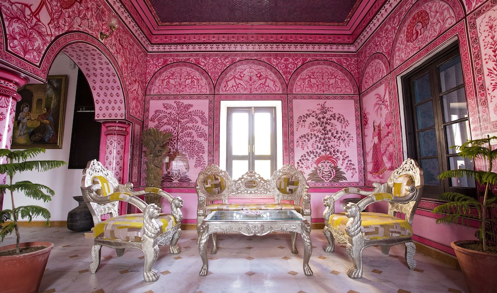 Bloom Boutique Udaipur (Lake Pichola) 11/50