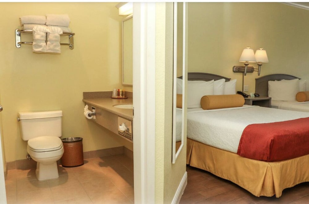 Jupiter Waterfront Inn 62/62