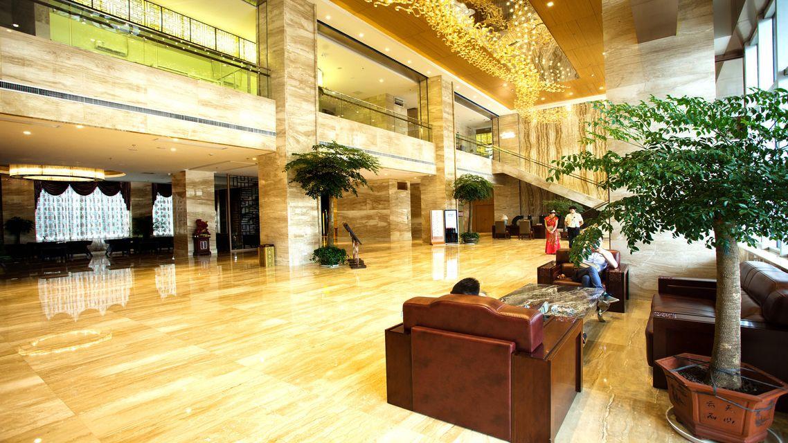Hotel Clivia 12/31