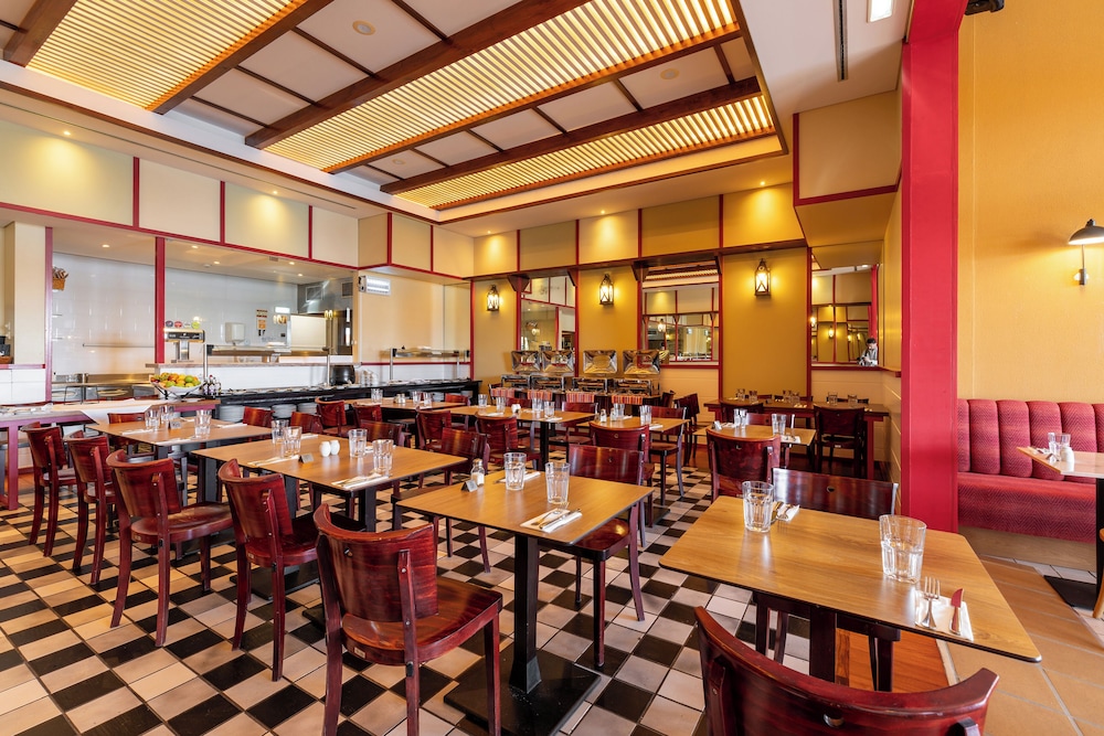 restaurant cafeteria