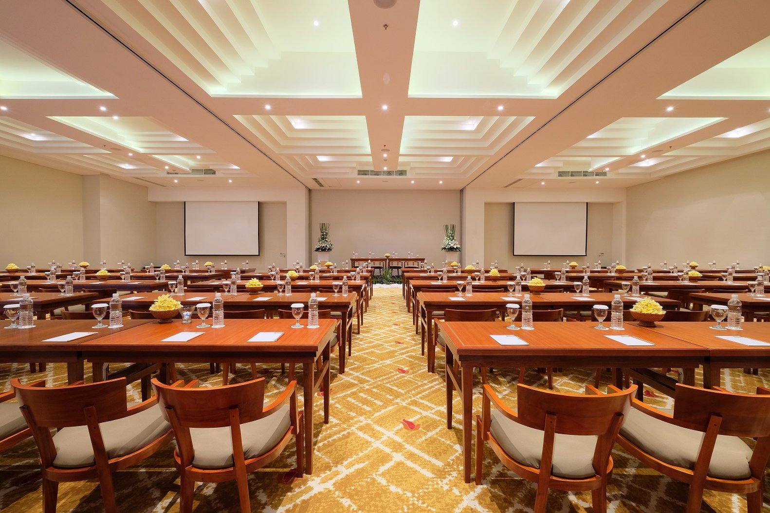 Royal Suites At The Bandha 23/25