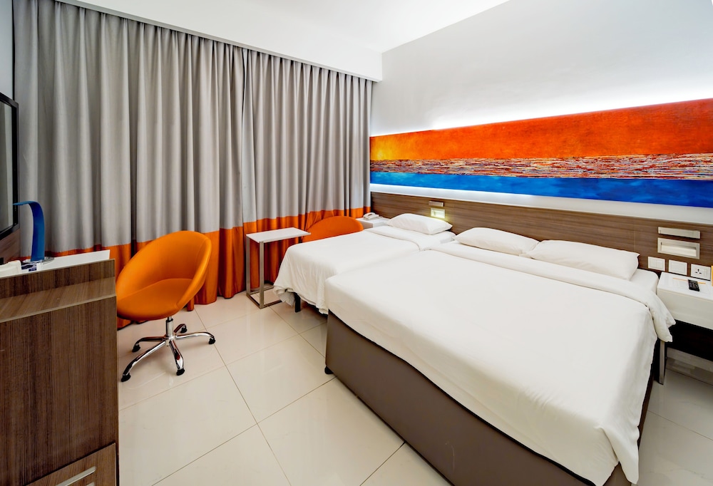 CREEK, DOUBLE BED, WITH EXTRA BED