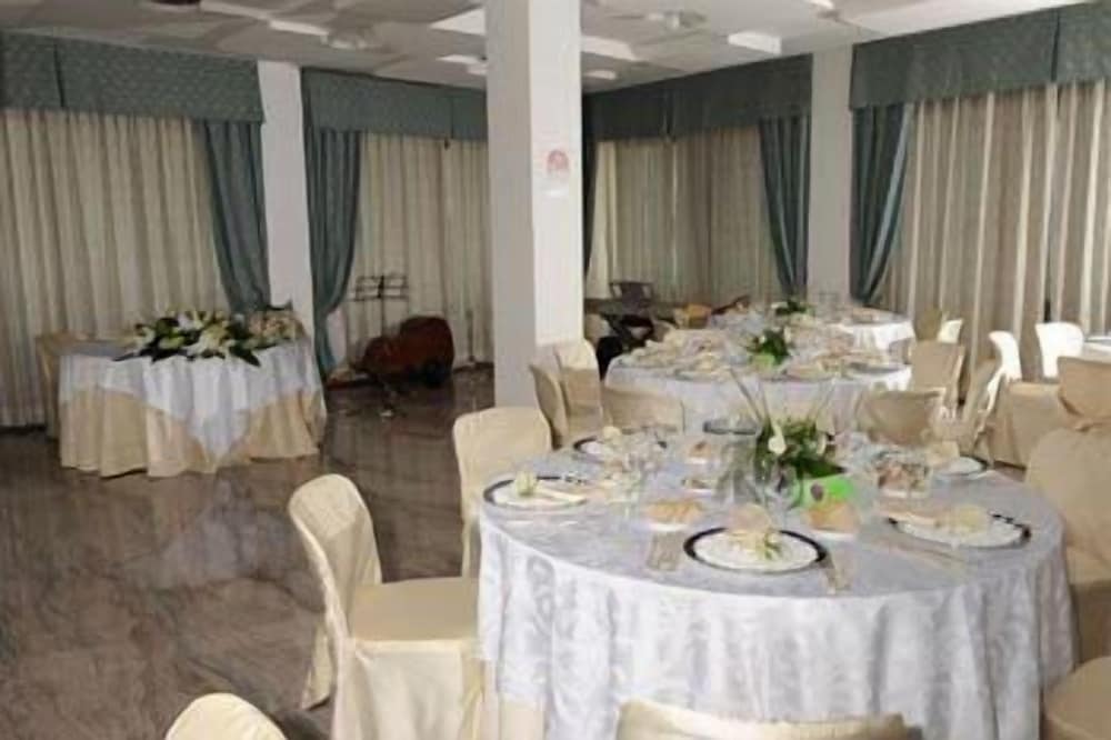 Grand Hotel De Rose 41/65