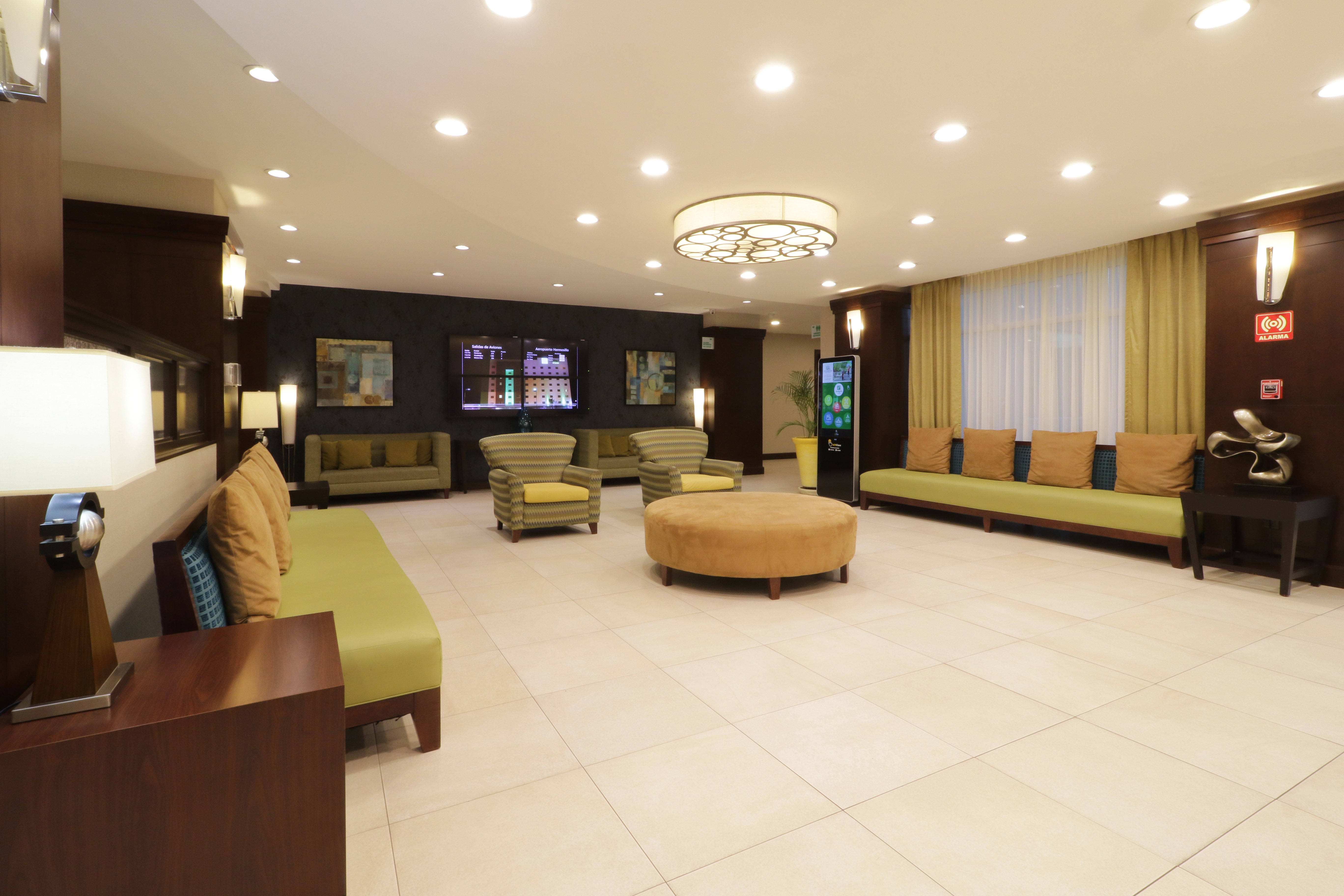 Holiday Inn Hotel & Suites Hermosillo Aeropuerto 25/50