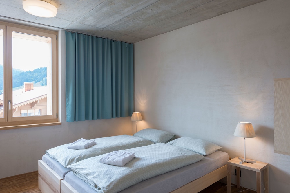 Saanen Gstaad Youth Hostel 13/41