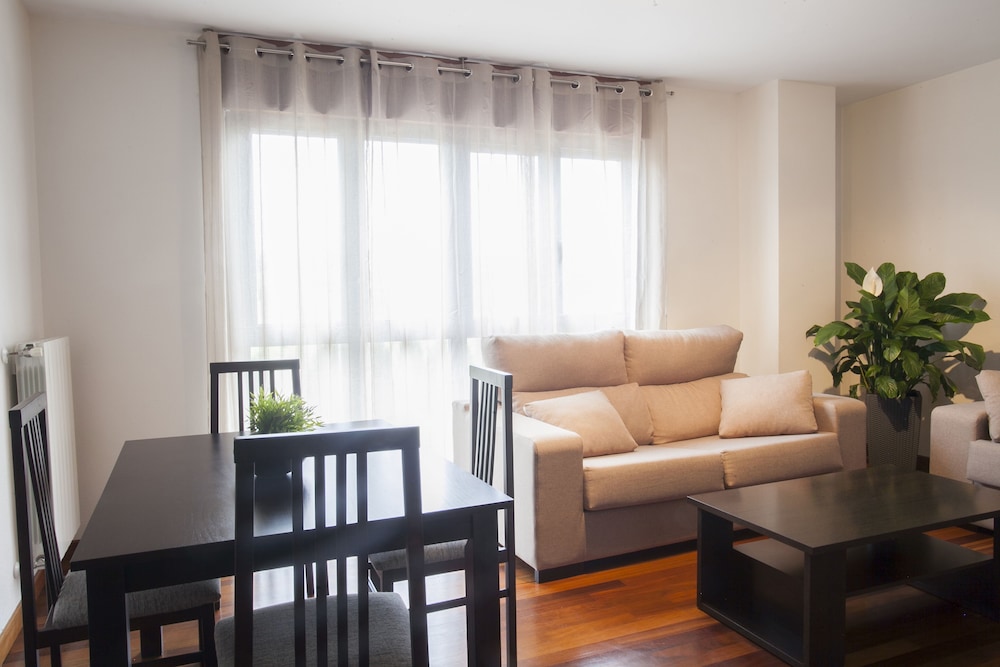 Apartamentos Alday 58/76