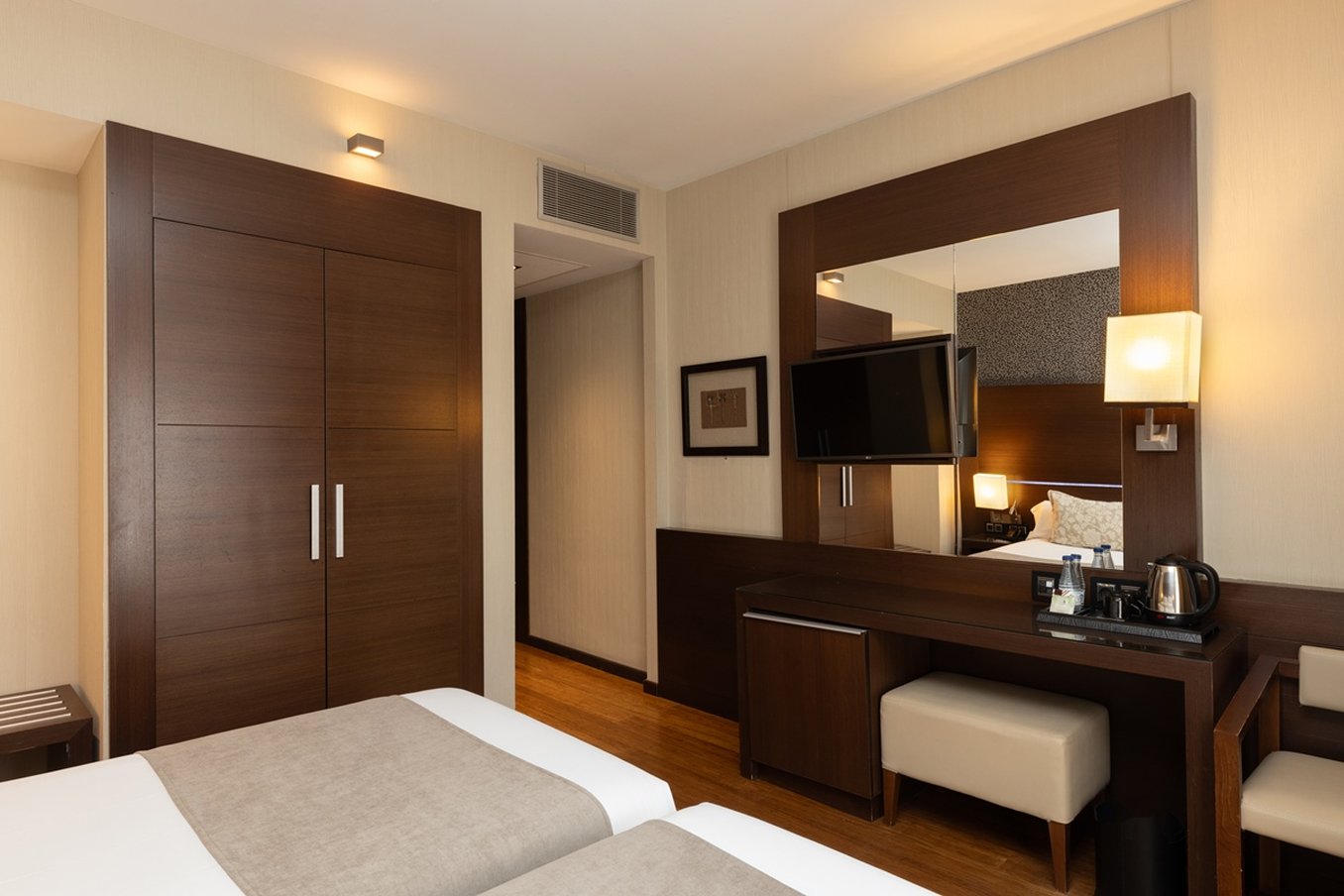 HOTEL COLONIAL BARCELONA 31/77