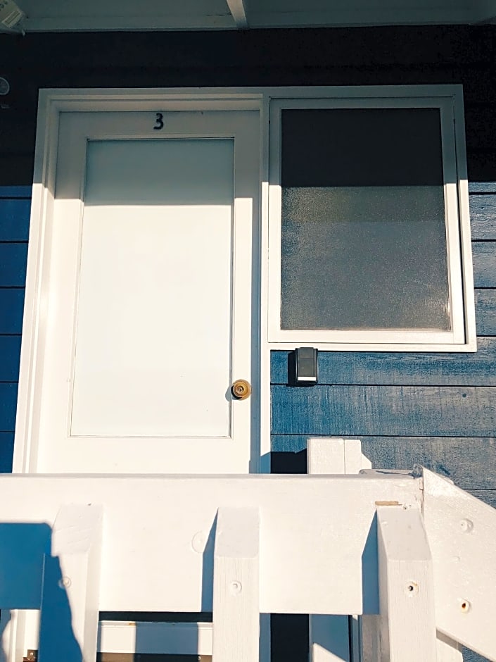 PORT O' CALL MOTEL 41/43