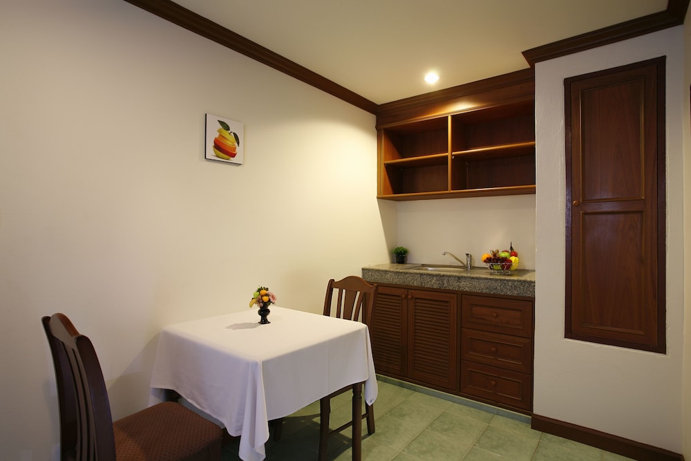 Jiraporn Hill Resort Patong Phuket 48/59