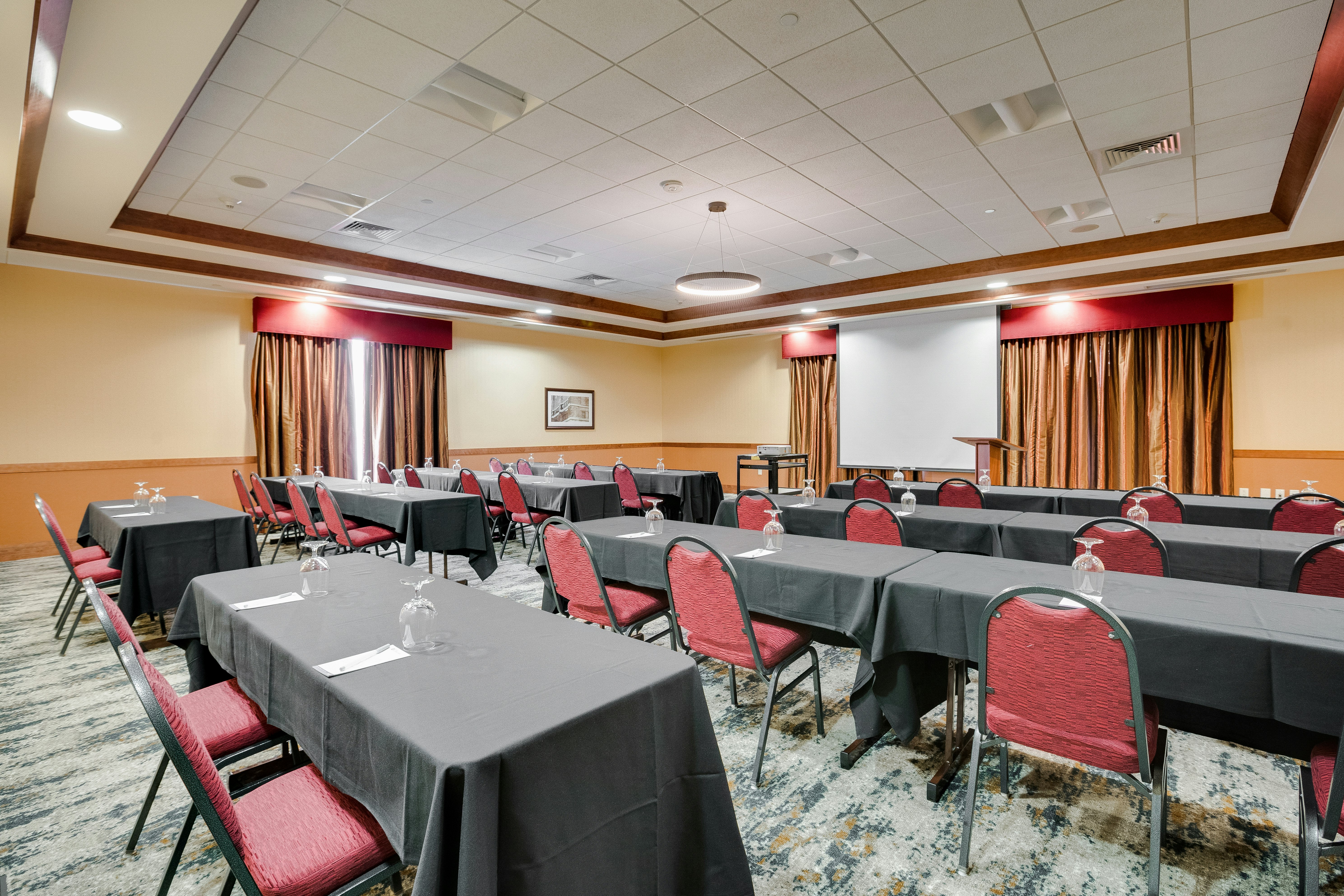 Hilton Garden Inn Milwaukee Airport 50/60