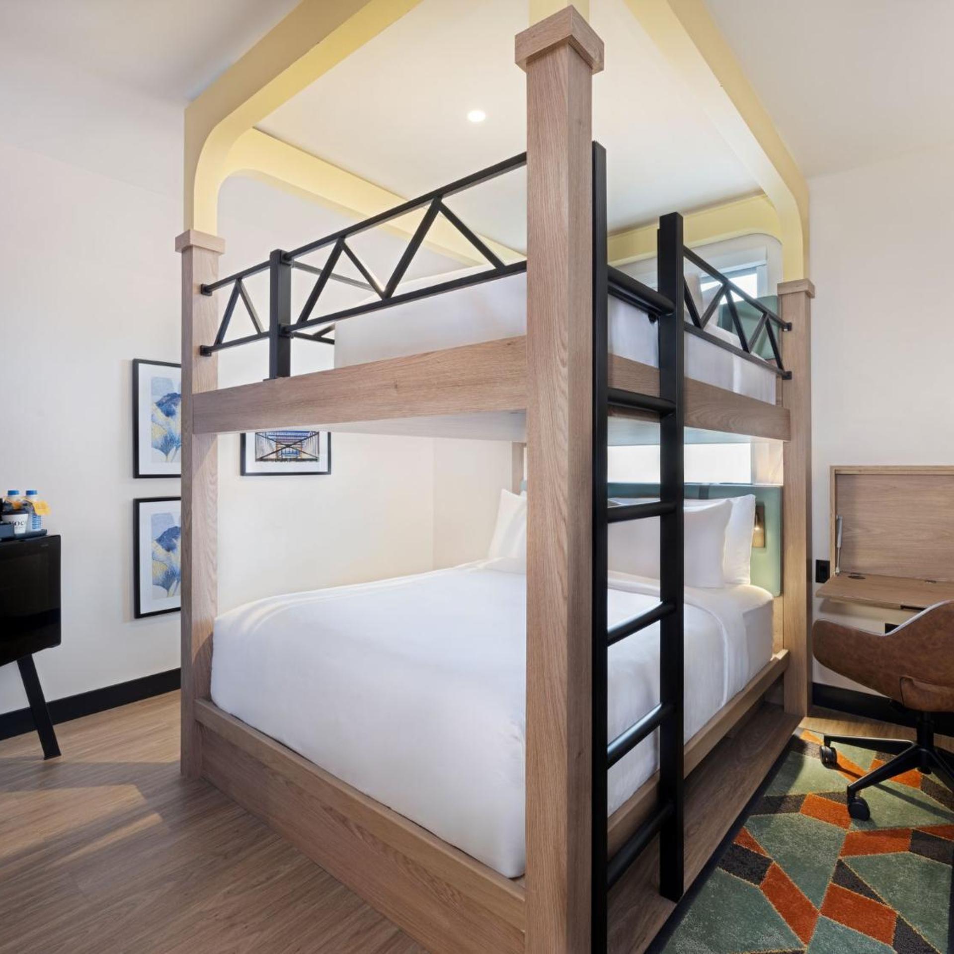 1 Bedroom, Suite, Bunk Bed, Queen Bed, Accessible
