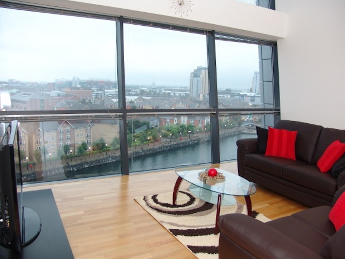 Quay Apartments Salford Quays 9/22